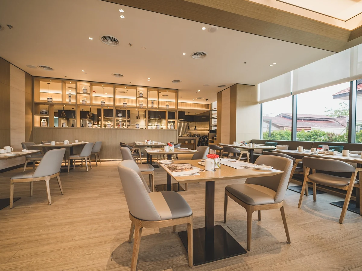 commercial-painting-modern-restaurant-interior-surrey-decorators-2 Commercial Painting - Commercial Painting Modern Restaurant Interior