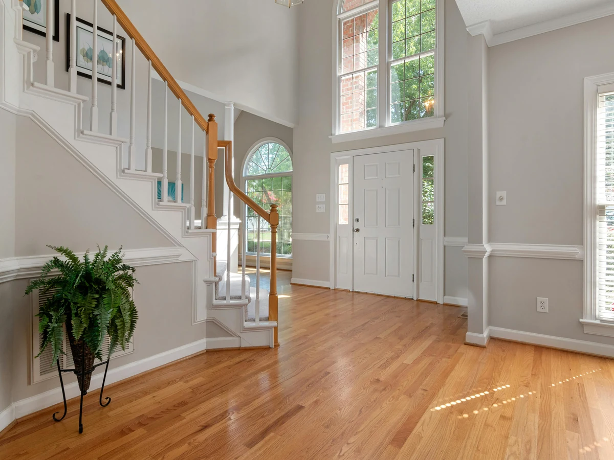 staircase-painting-grand-hallway-white-surrey-decorators Grand hallway staircase painting in white by Surrey Decorators, Virginia Water estate property